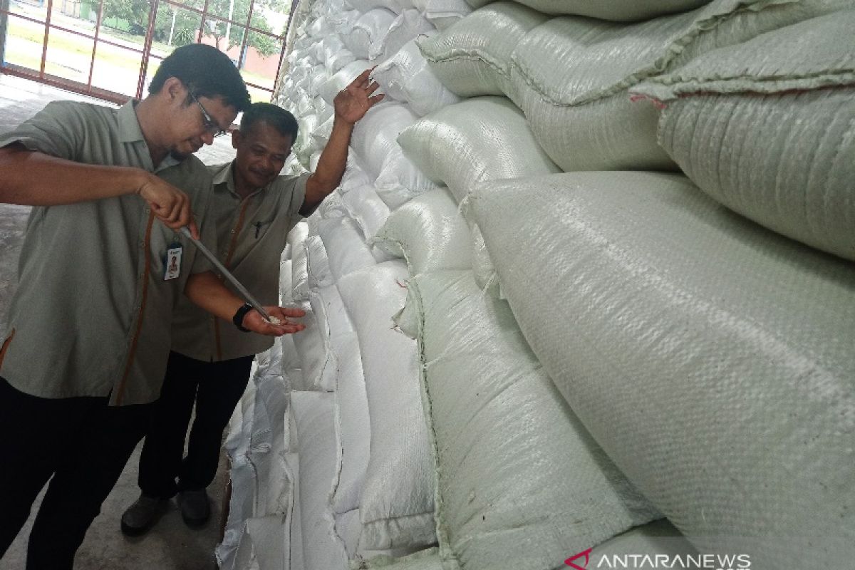 Bulog: Stok beras untuk pantai barat Aceh aman hingga Idul Fitri