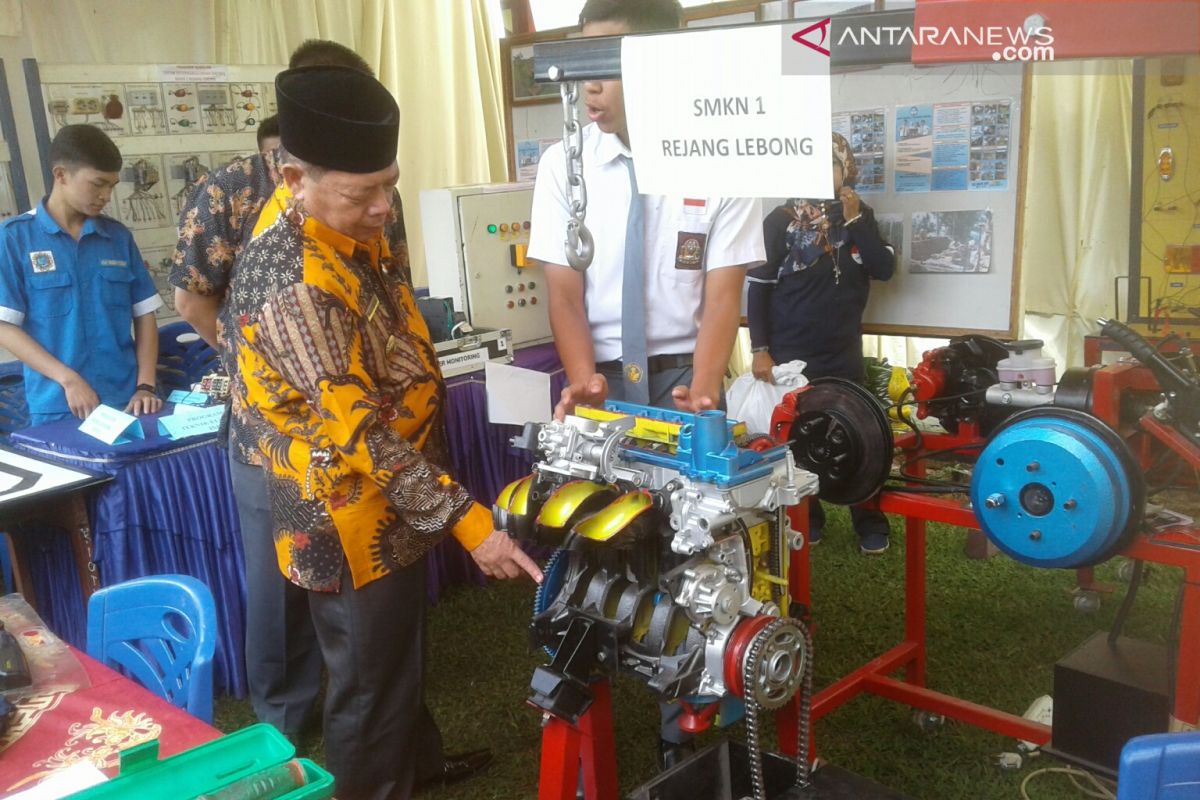 Nuansa Hardiknas, Bupati dorong pengembangan produk SMK di Rejang Lebong