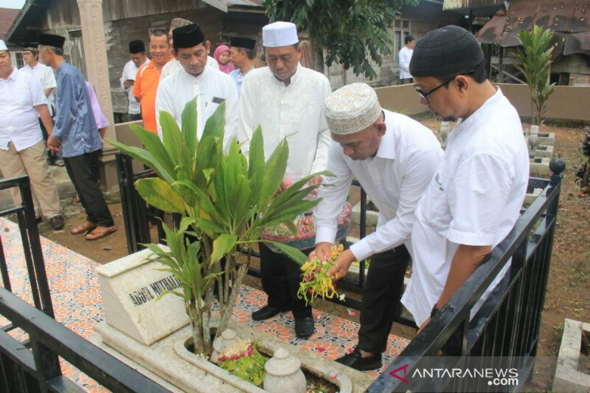 Wahid -Husairi Ziarahi Anggota Petir