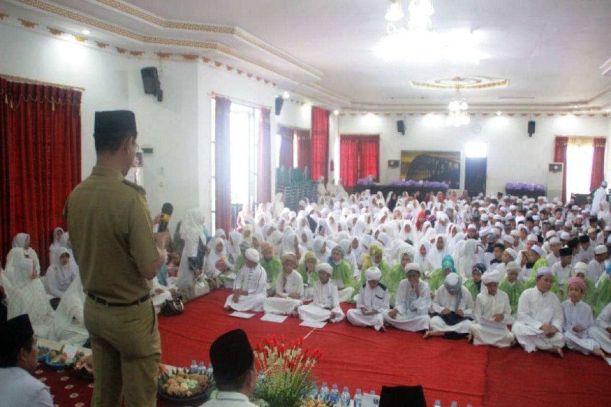 359 murid SD ikuti khataman massal Al-Qur'an