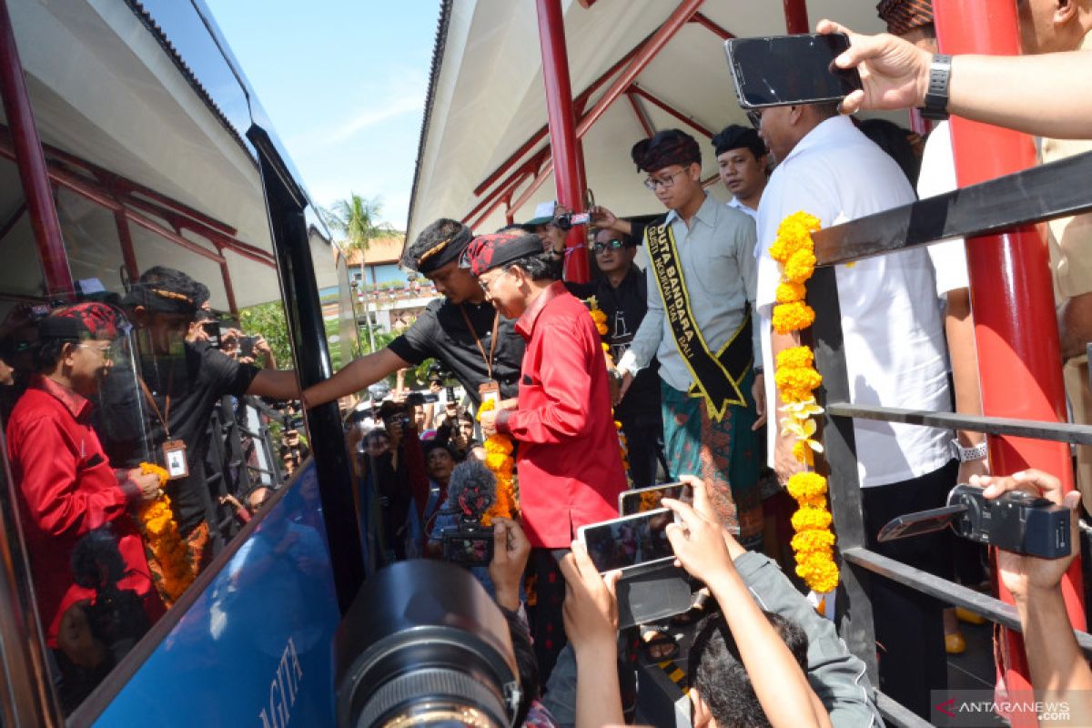 Koster buka kembali operasional Trans-Sarbagita di Bandara Ngurah Rai