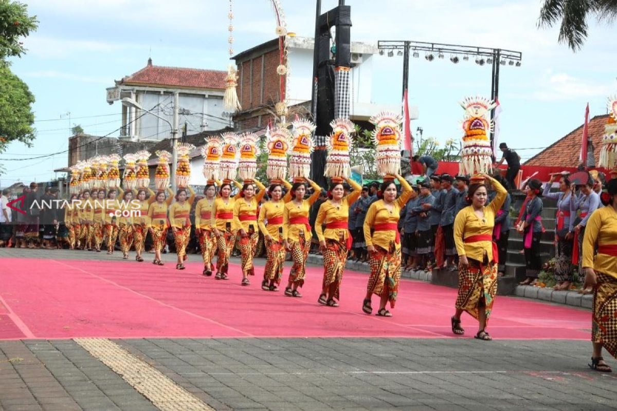 Pawai Budaya HUT Gianyar utamakan ramah lingkungan