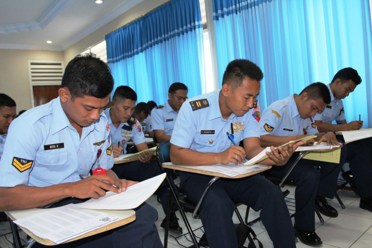 Seratusan prajurit TNI AU ikuti penelusuran potensi bahasa Inggris