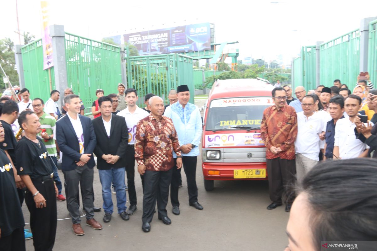 Kota Bekasi jadi pelopor angkot berbasis online