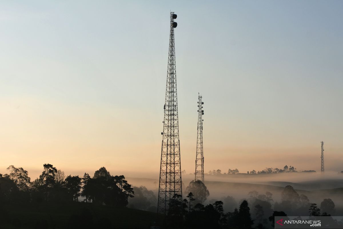 Tunggakan retribusi menara telekomunikasi di   Ambon  capai Rp960 juta