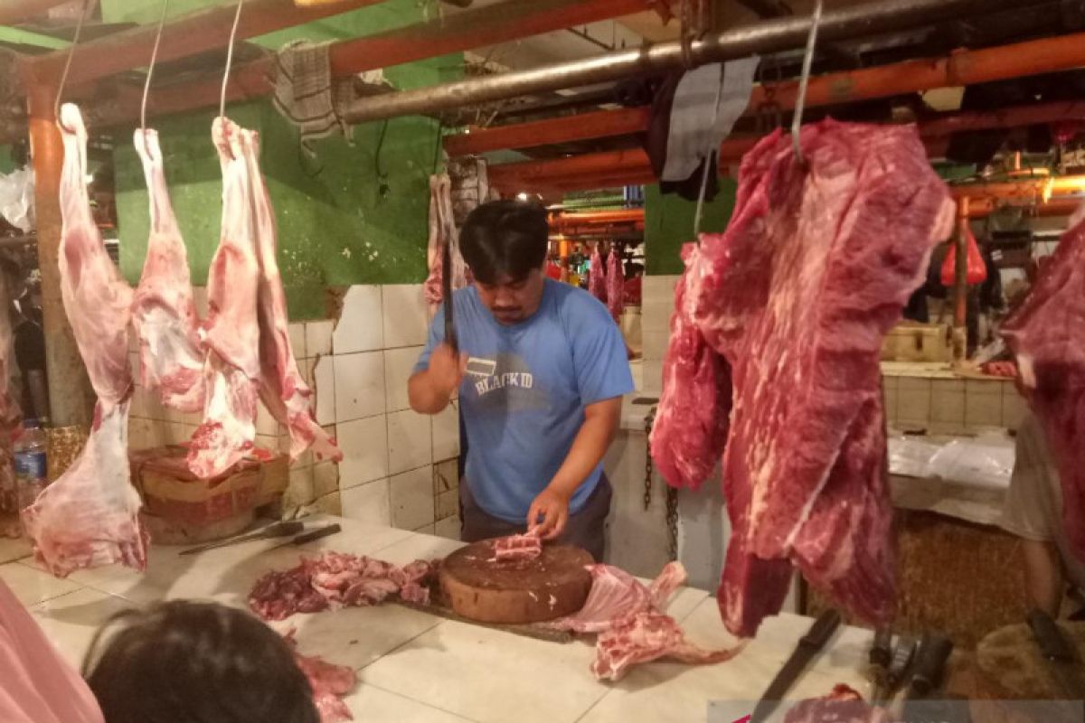 Harga daging ayam di Jakarta naik menjelang Ramadhan