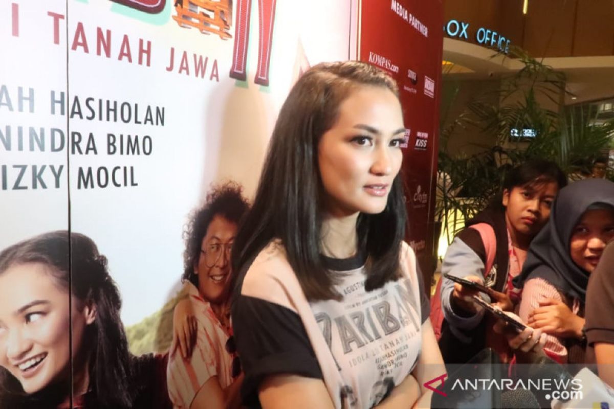 Atiqah Hasiholan diuntungkan referensi budaya saat akting 