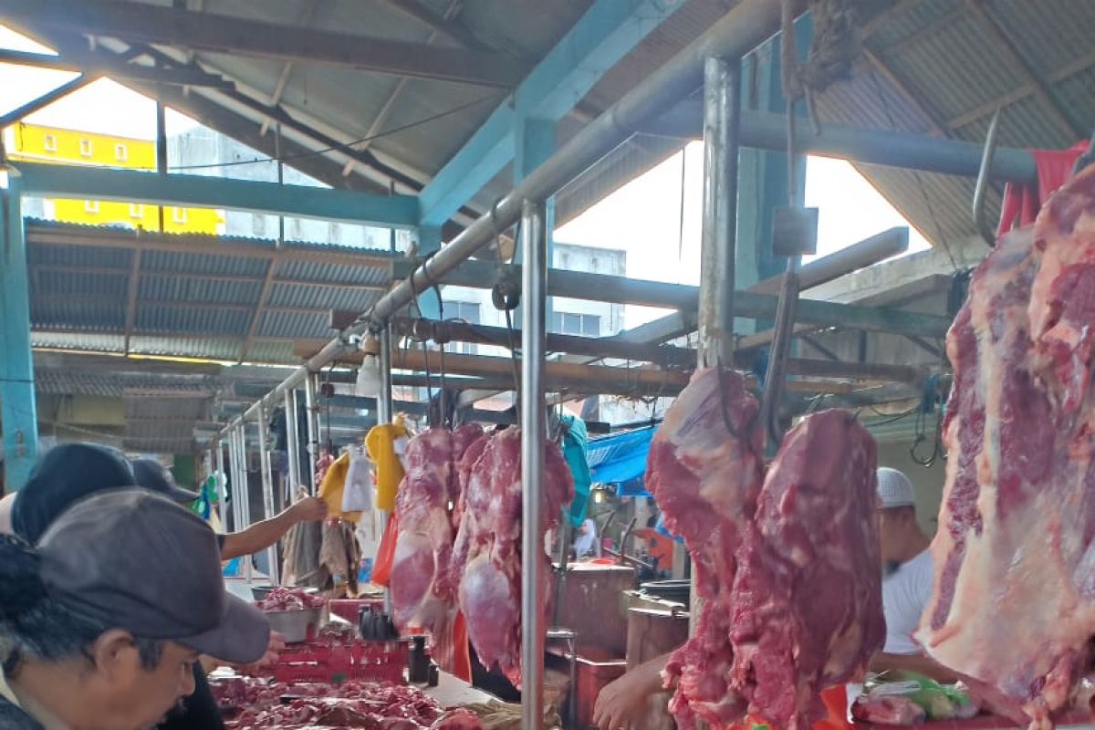 Harga daging naik jelang Ramadhan