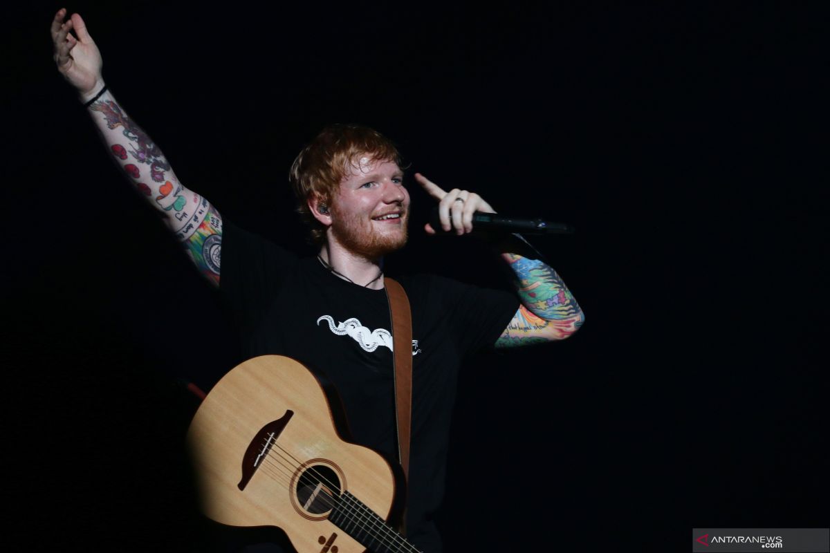 Kemarin, konser Ed Sheeran dan resepsi Syahreino di Jakarta