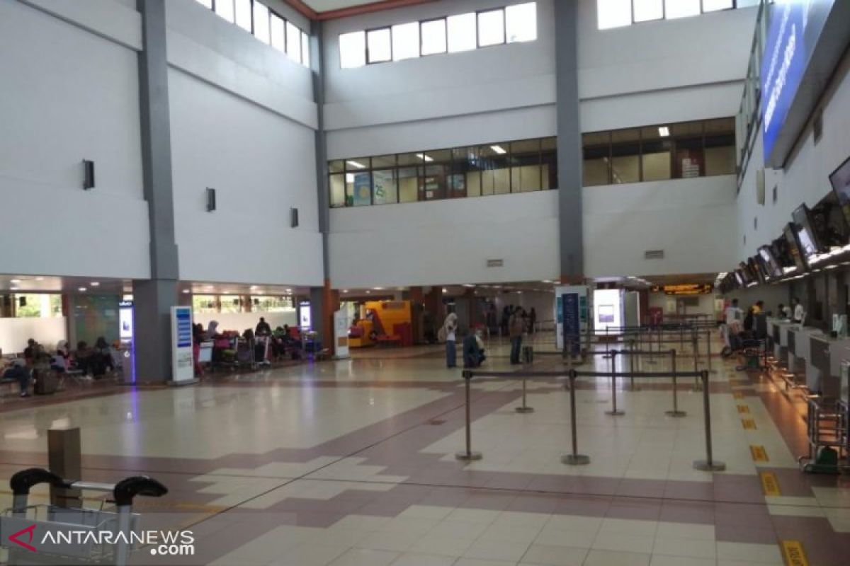 Jumlah penumpang pesawat mulai meningkat di Bandara Minangkabau, kata BPS