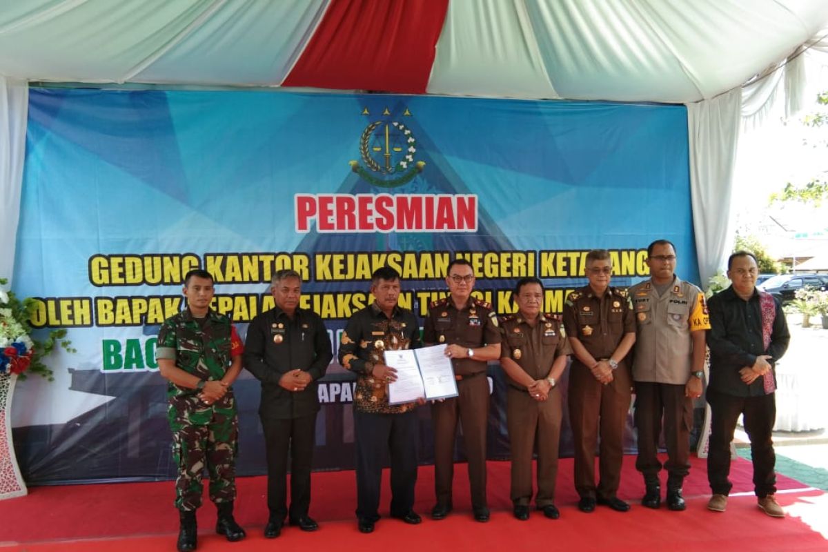 Bupati Martin resmikan gedung baru Kantor Kejari Ketapang