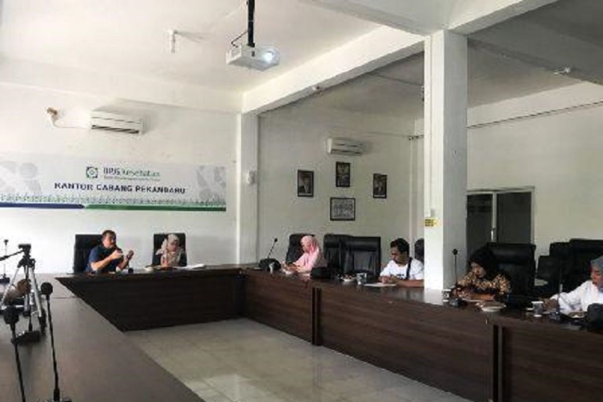 RSUD Petala Bumi dan  Eka Hospital Pekanbaru harus perbaharui akreditasi