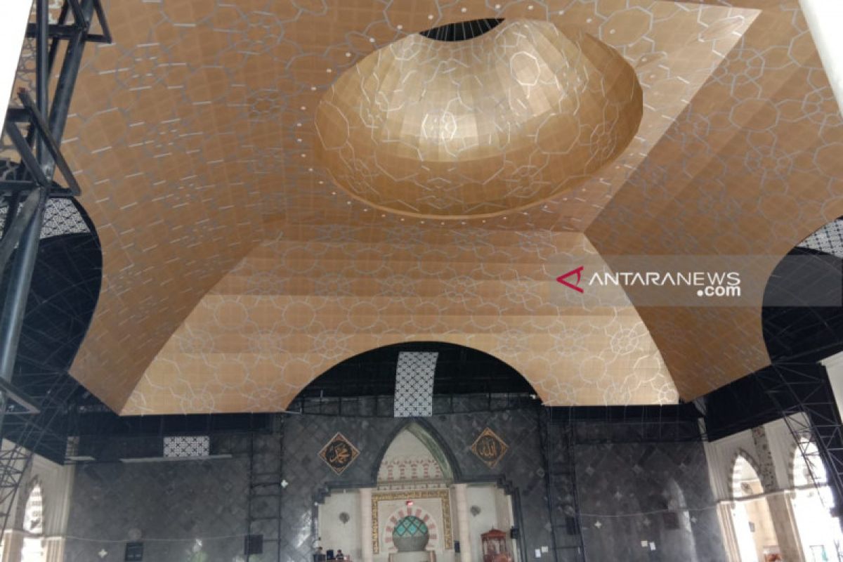 Kubah Emas Masjid Raya Makassar  sambut Ramadhan 1440 H