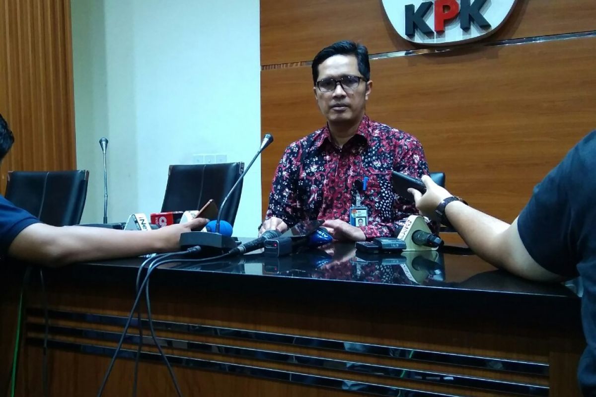 KPK periksa  lima orang yang ditangkap di Balikpapan