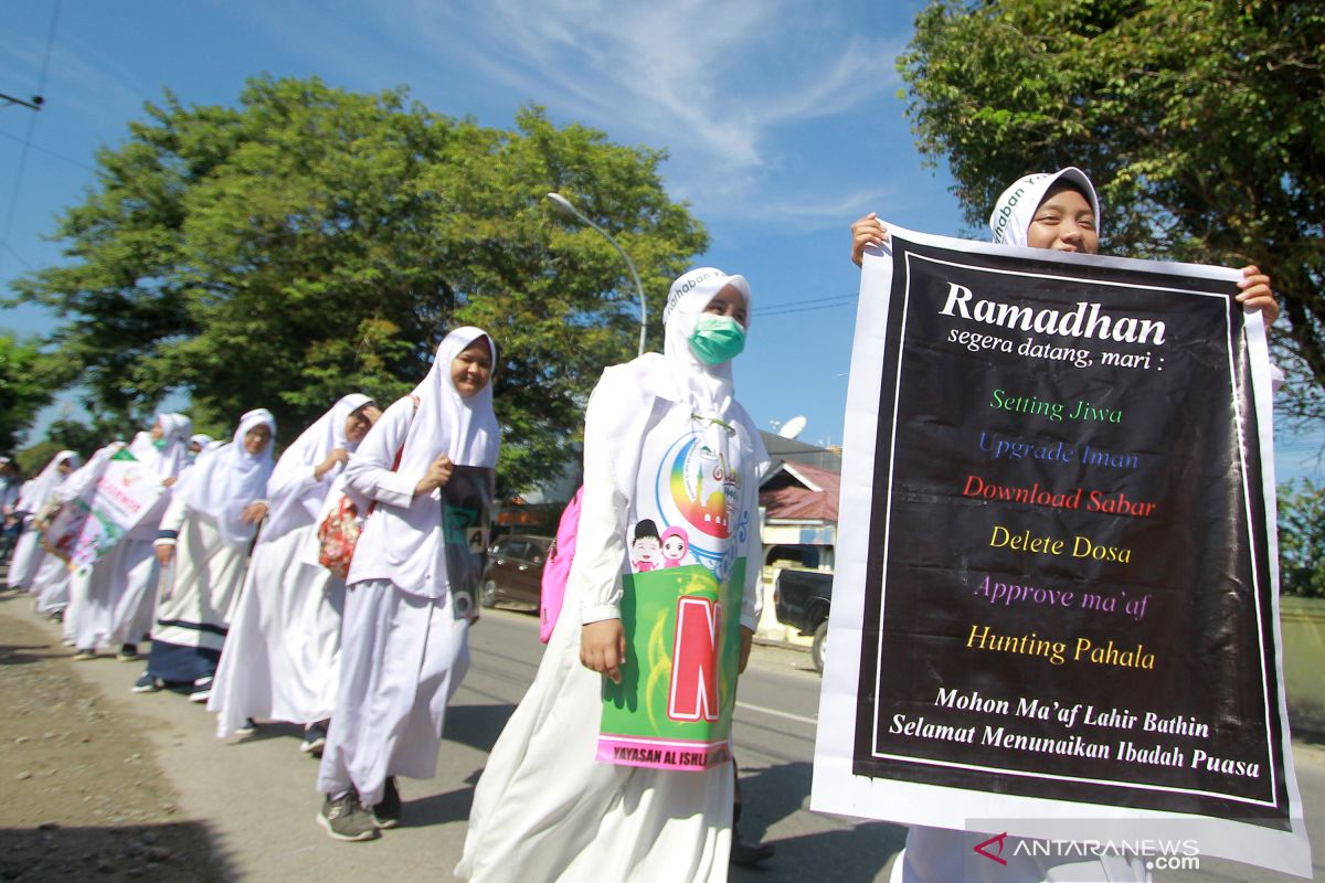 Sejumlah pelajar di Gorontalo lakukan pawai sambut Ramadhan