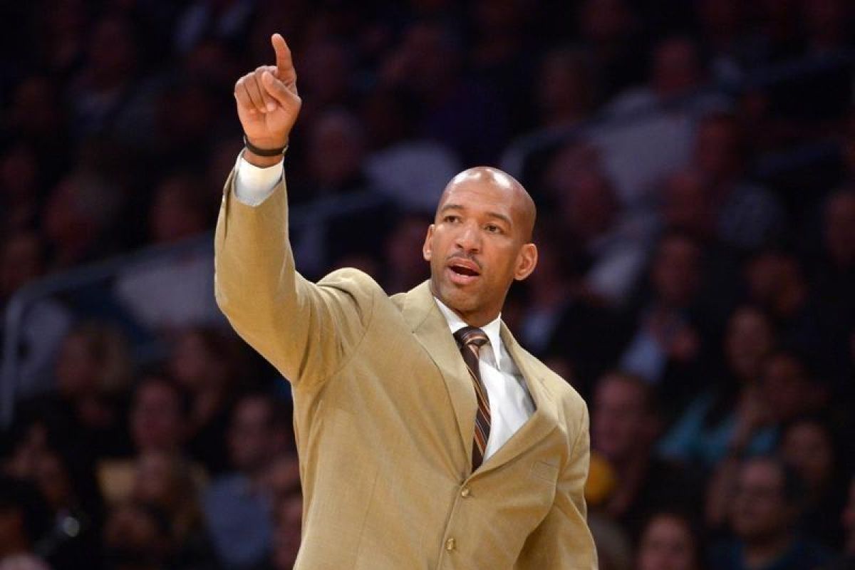 Monty Williams pelatih baru Phoenix Suns  gantikan Igor Kokoskov