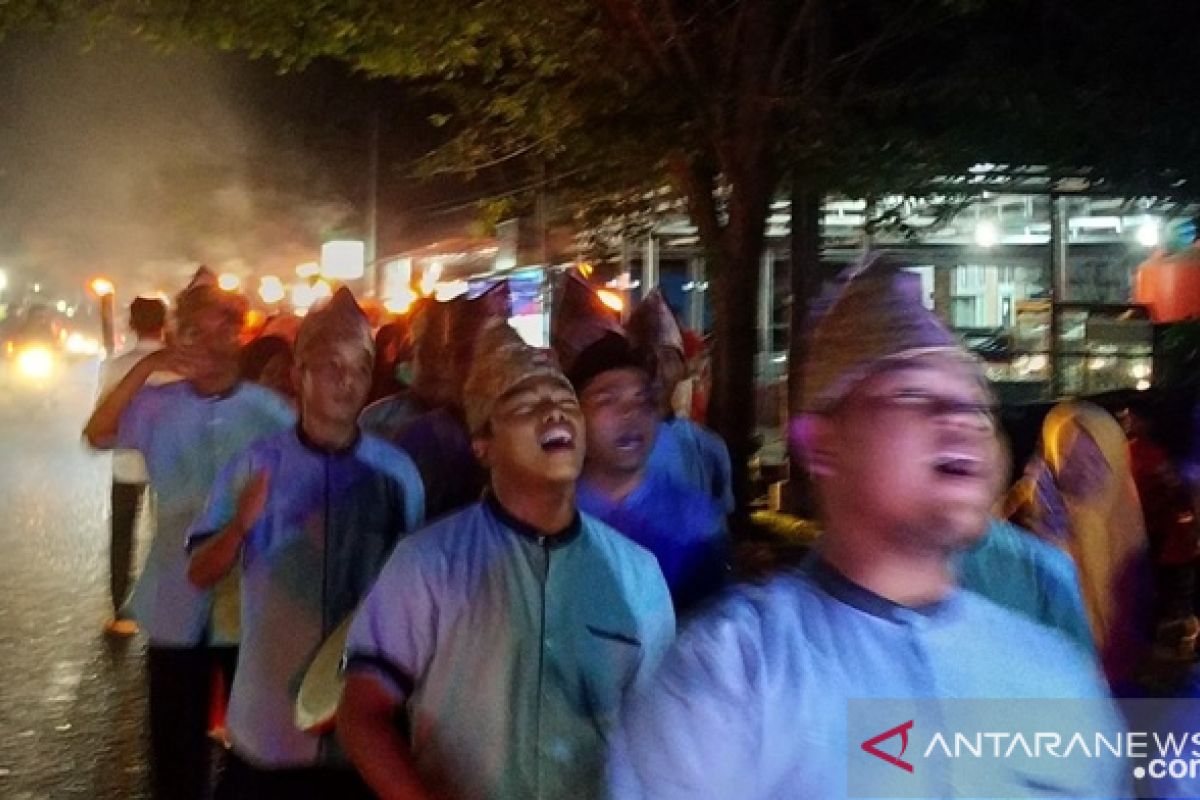 Ratusan remaja Gabek gelar pawai obor sambut Ramadhan