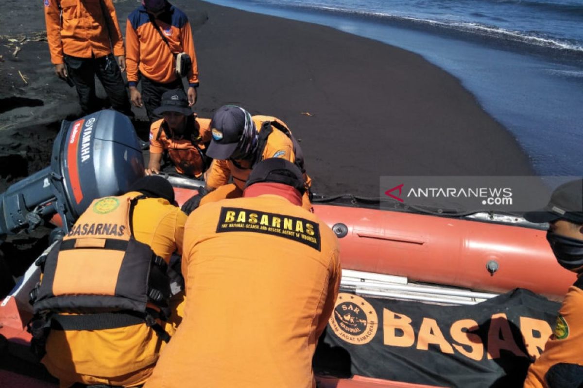 Tim SAR belum temukan korban tenggelam di Pantai Pancer Jember