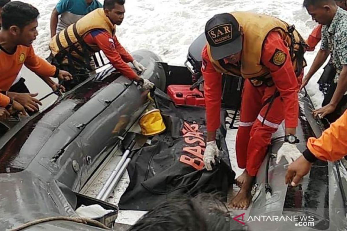 Mahasiswa tewas tenggelam saat berswafoto dengan rekannya