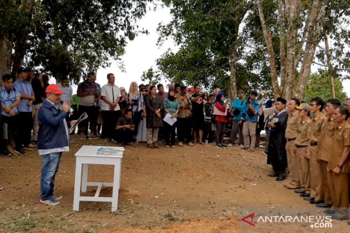 Bupati Parimo lantik pejabat administrator di gunung