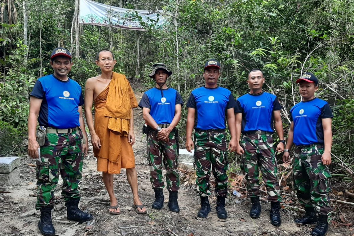 Personel TNI Koramil 413-06 Sungailiat pantau kawasan hutan lindung