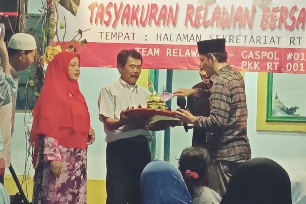 Relawan 01 dan 02 kompak tasyakuran pemilu berlangsung damai