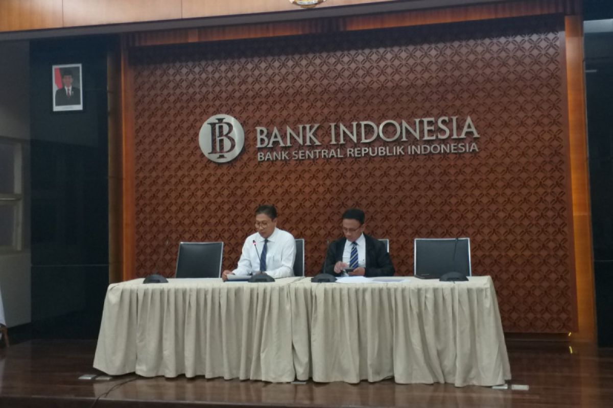 Indonesia's forex reserves decline by US$200 million in April