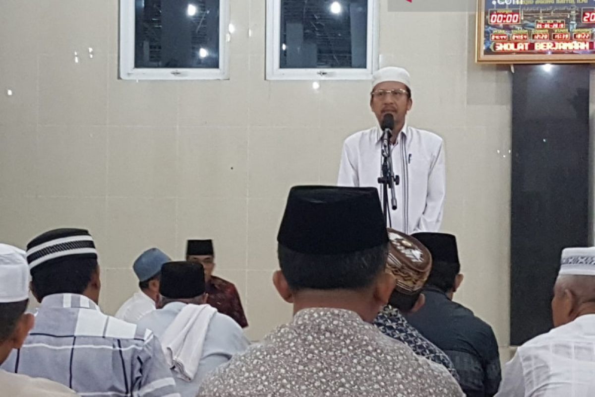 Bupati Pasaman Barat ajak warga perbanyak ibadah di bulan Ramadhan