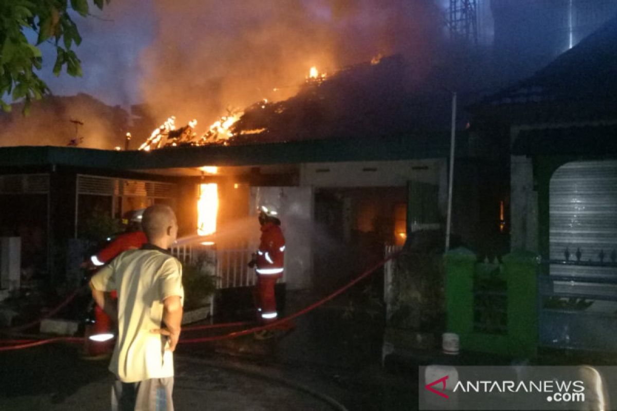 Kebakaran landa ruko di Pekanbaru