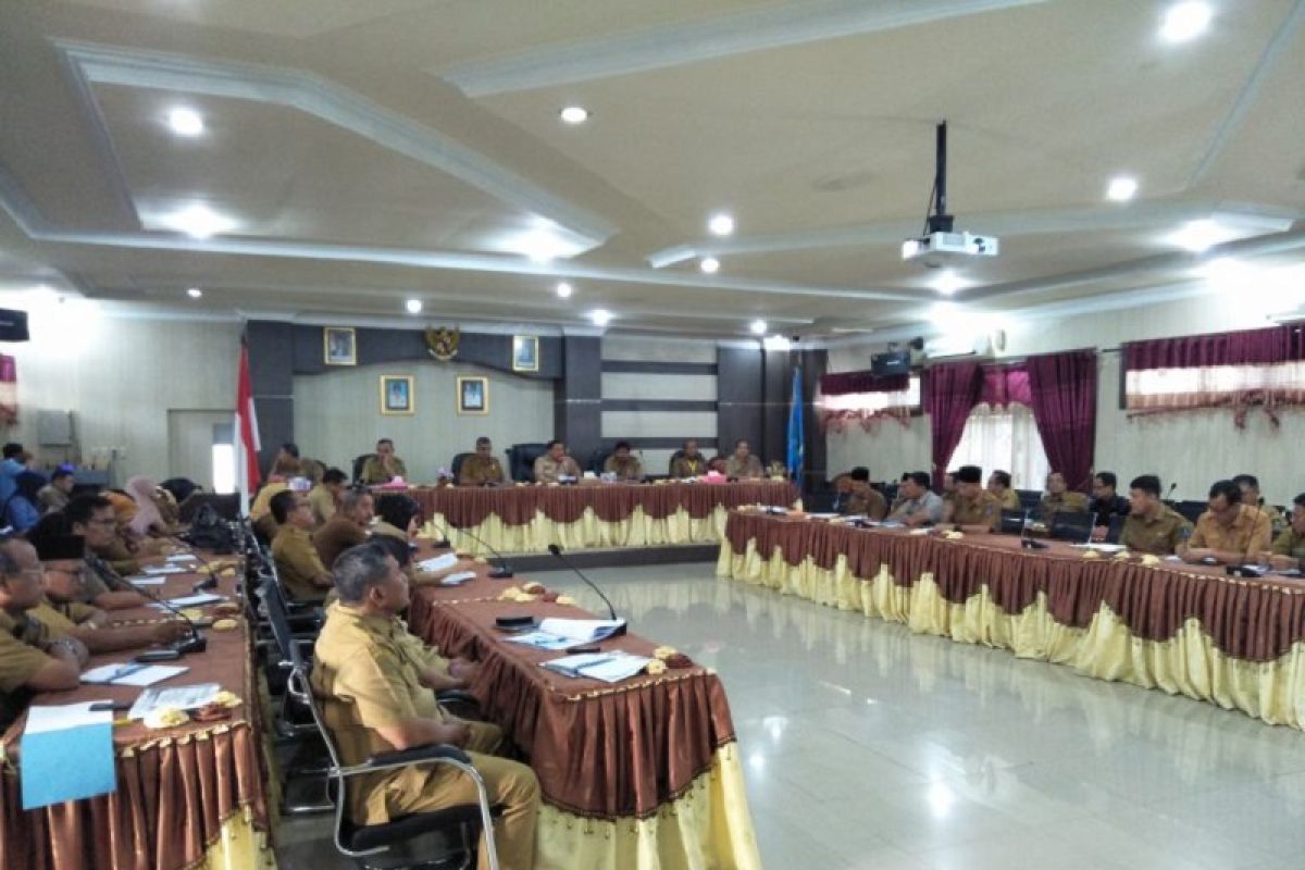 Hari pertama puasa, Wali Kota Sibolga pimpin rapat rakerpem