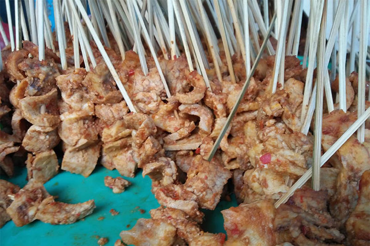 Sate susu jadi pesona Bulan Ramadhan di Denpasar