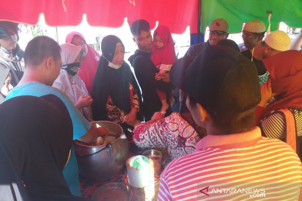 Bubur pedas favorit pengunjung pasar Ramadhan di Tanjungbalai