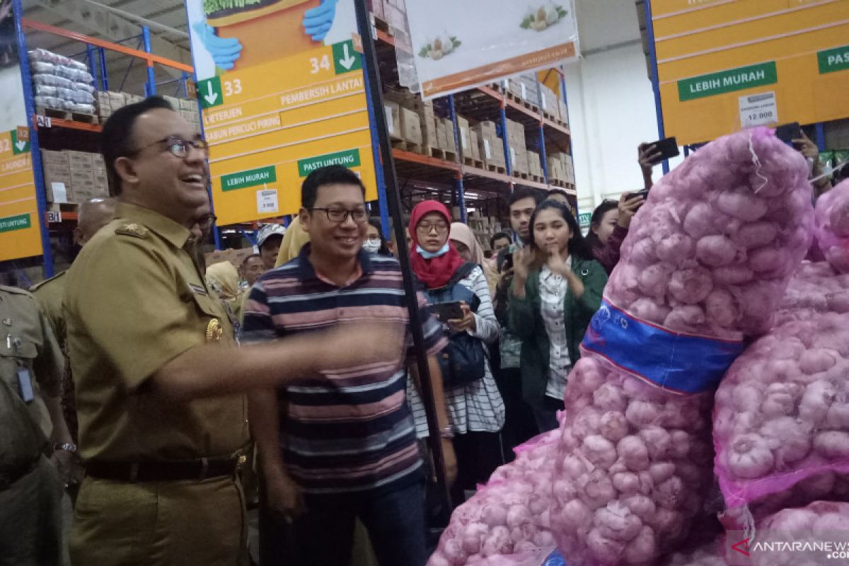 Ini dia pasokan bawang putih di Jakarta