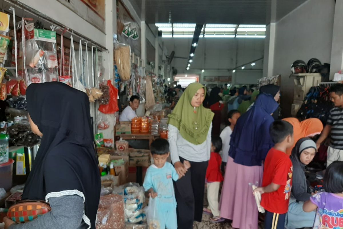 Warga Bangka keluhkan lonjakan harga bawang putih