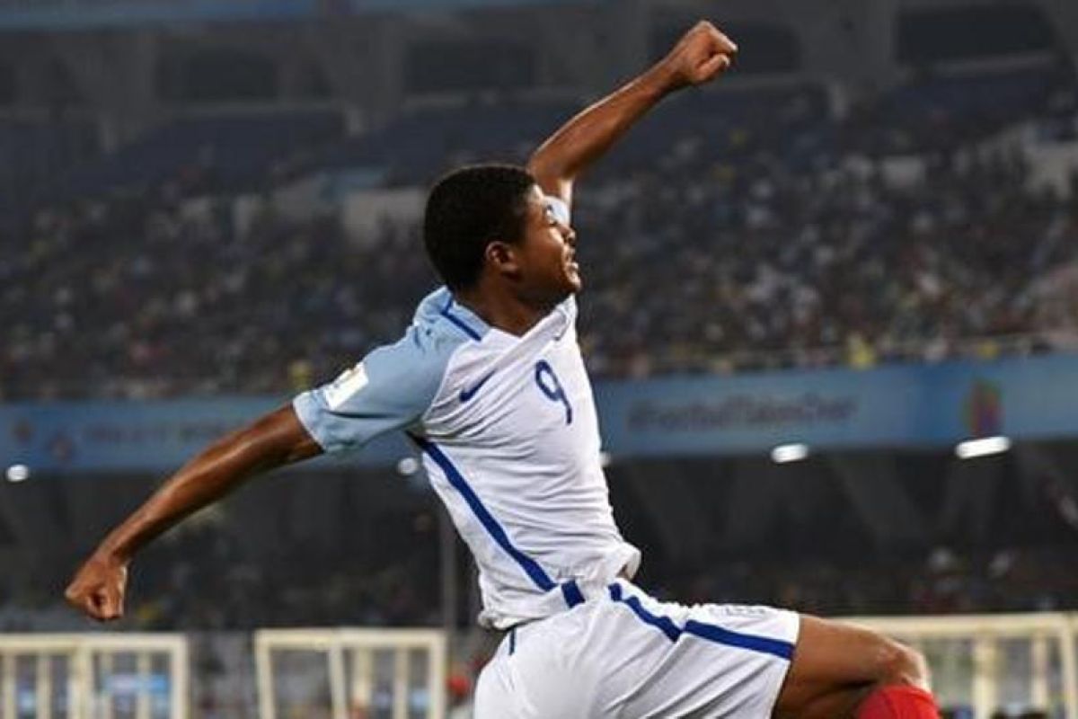 Rhian Brewster siap gantikan Salah