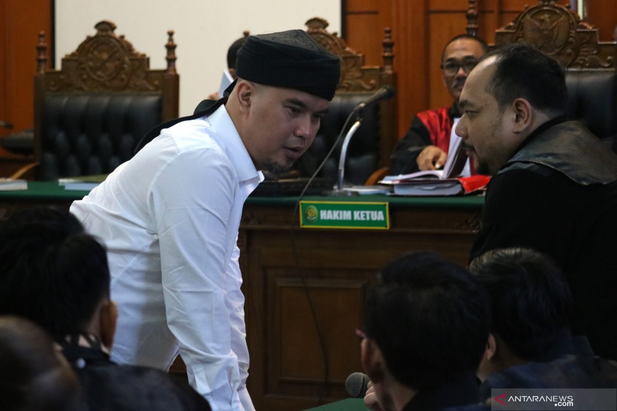 Pengacara minta Dhani dibebaskan dari segala tuntutan