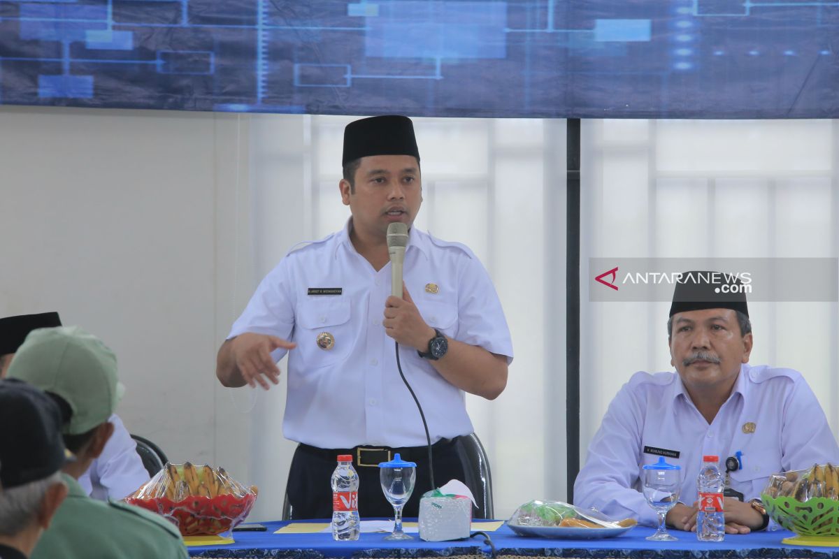 Satpol PP Kota Tangerang awasi jam buka rumah makan dan tempat hiburan