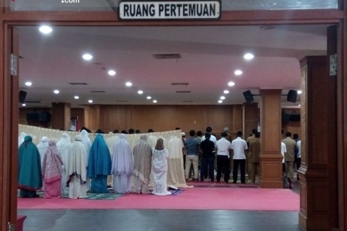 Selama Ramadhan pegawai Pemkab Penajam rutin shalat dzuhur berjamaah