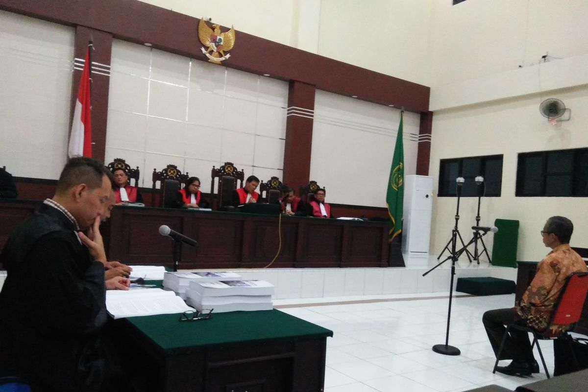 Hakim Tipikor Ambon tunda sidang suap pajak