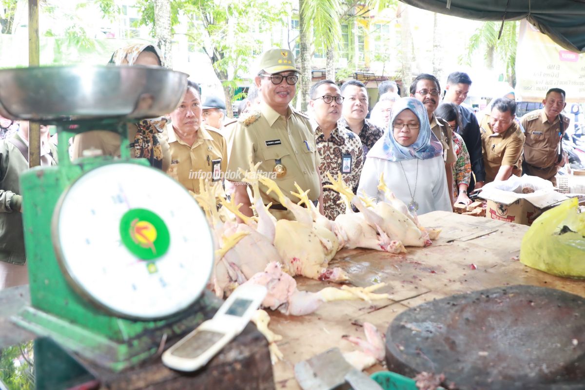 Pantau Kebutuhan Pokok, Gubernur Blusukan ke Pasar