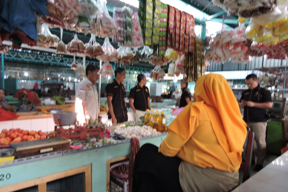 Satgas pangan Situbondo sidak bahan pokok