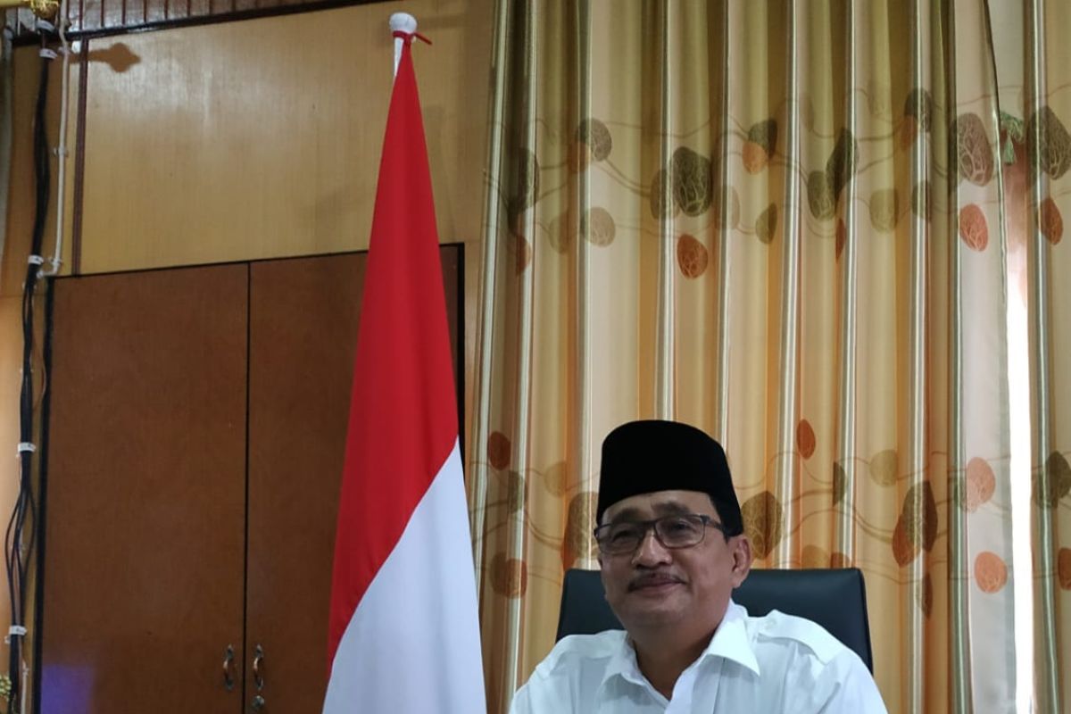 Bupati Kapuas Hulu besuk pasien RSUD Putussibau