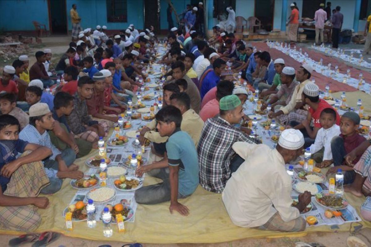 Lembaga amal Turki sediakan iftar buat yatim-piatu di Bangladesh