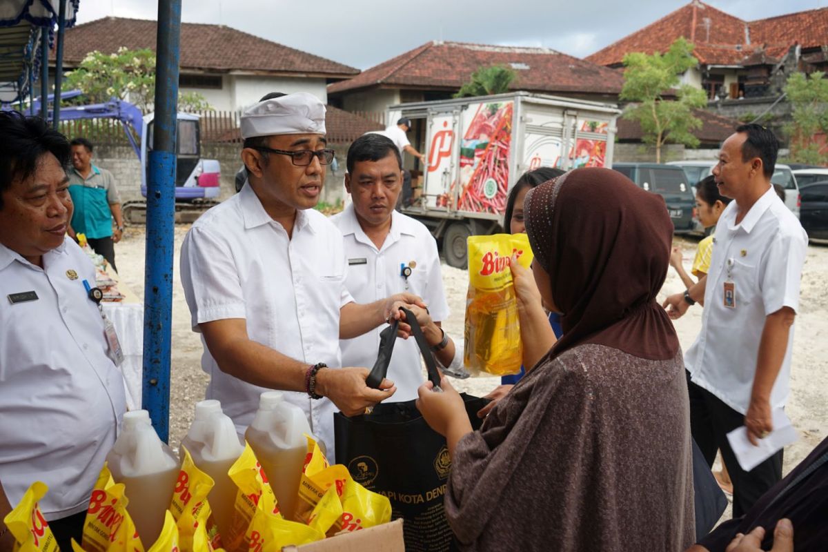 Disperindag Denpasar gelar pasar murah