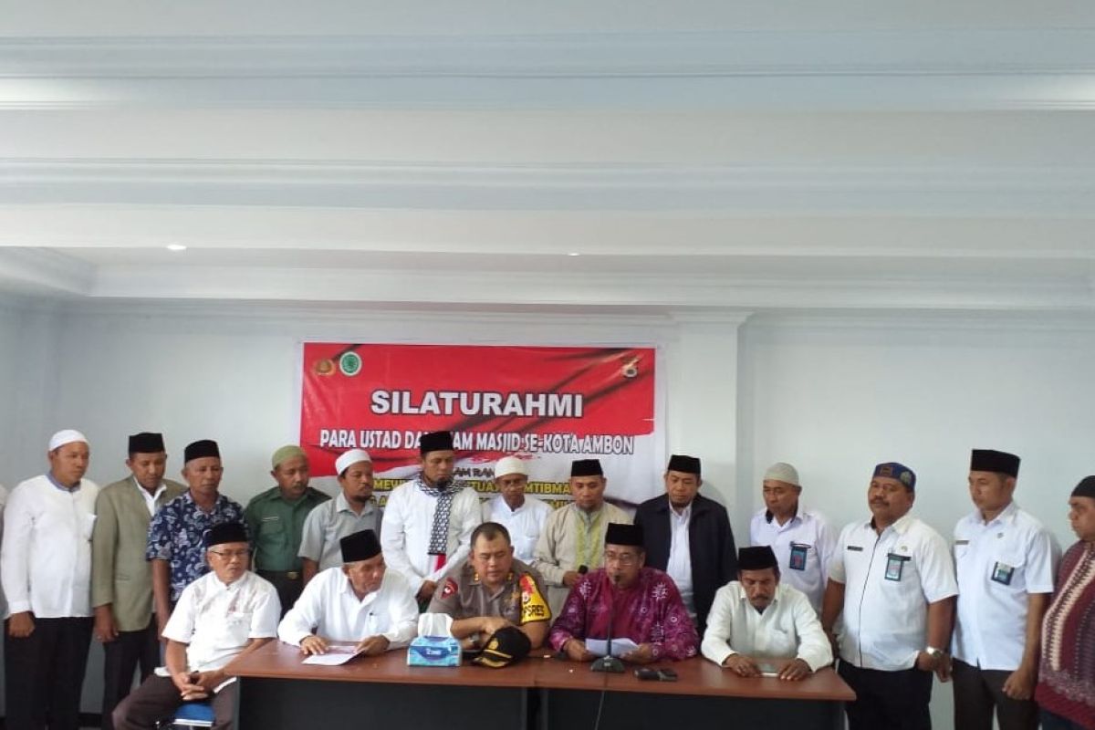 Kapolres pulau Ambon silaturahim  dengan tokoh agama