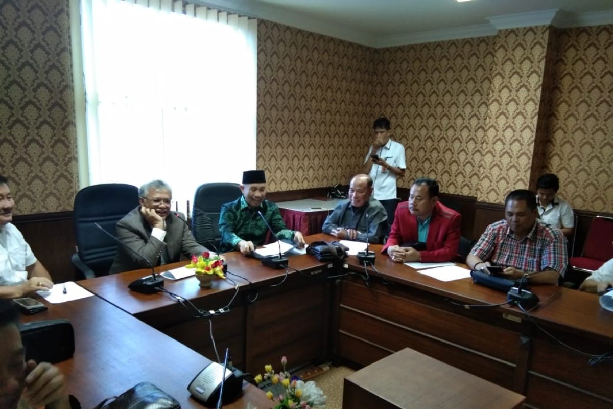 Komisi II Studi Banding ke Kepri terkait LP2B