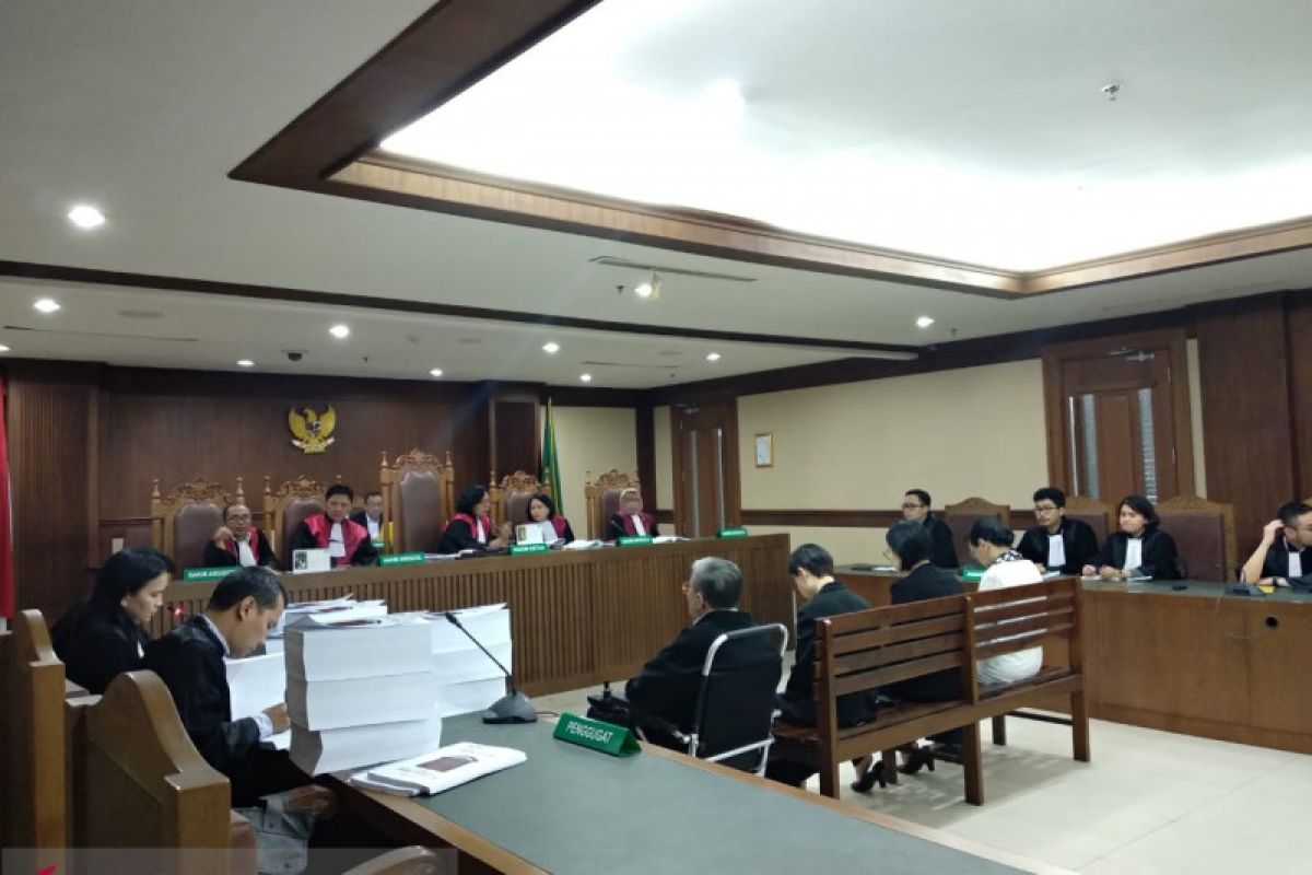 Suami, istri, dan anak divonis 3 tahun bui karena suap pegawai PUPR