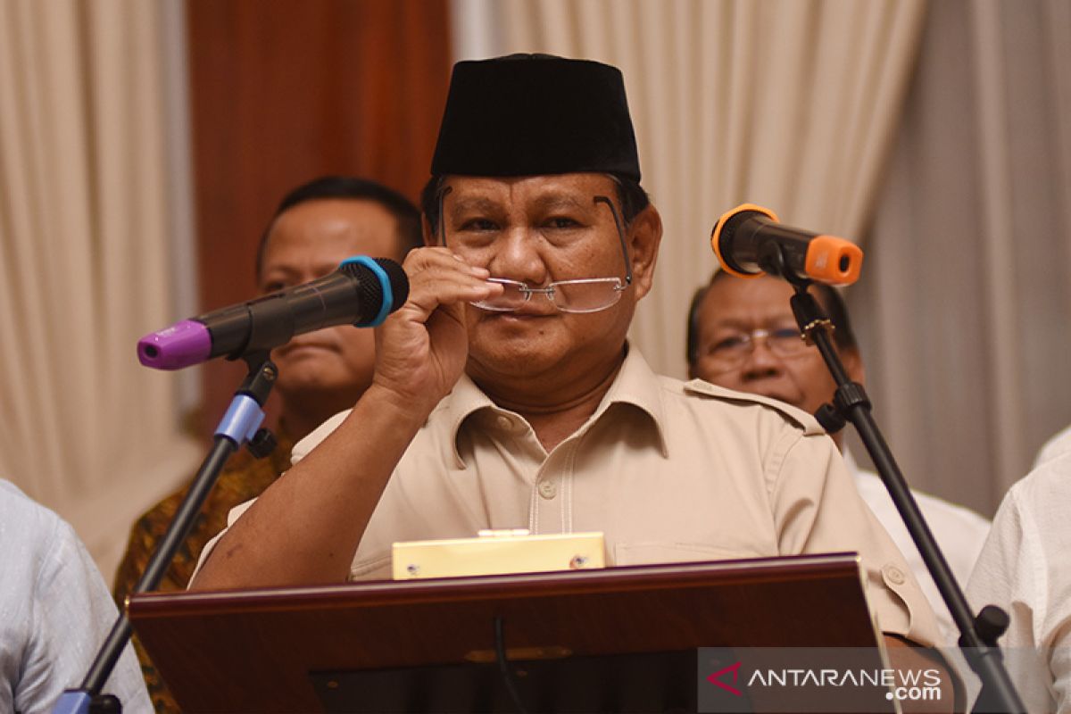 Prabowo urges supporters to hold rallies peacefully