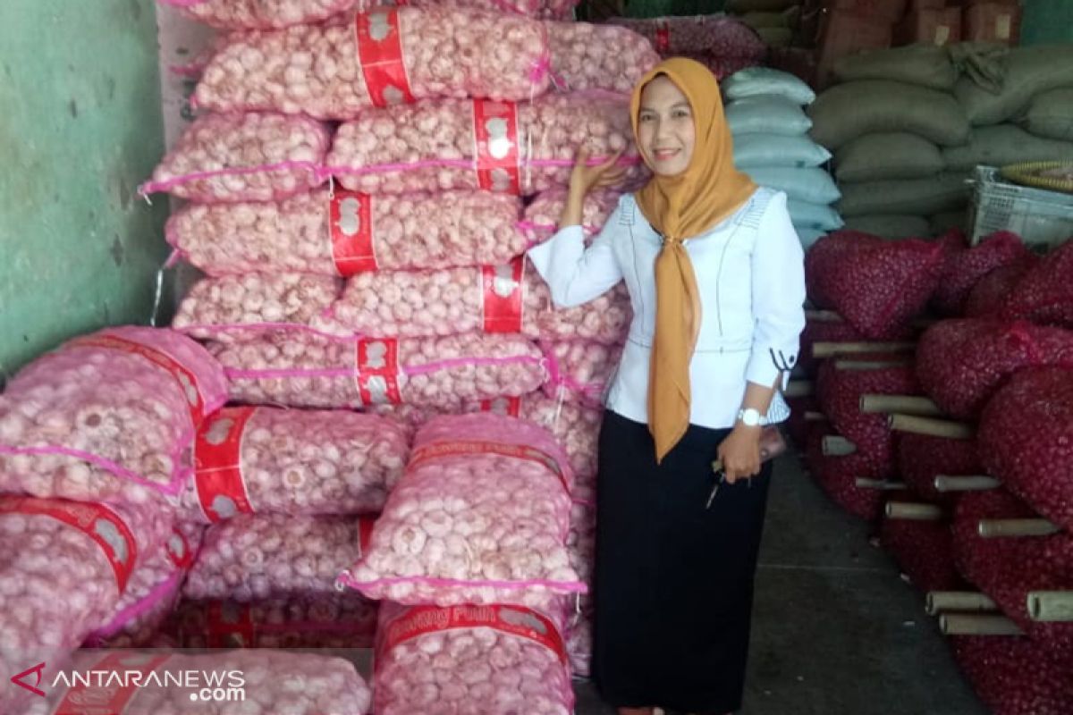 Harga bawang putih masih Rp50 ribu/kg