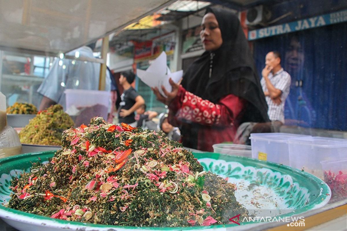 Penganan khas Aceh sambal oen peugaga
